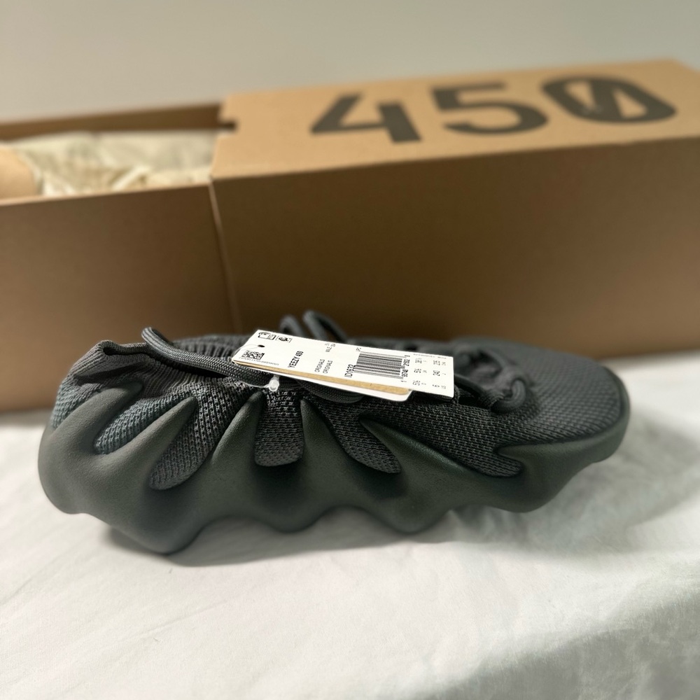 Brand New! Never Worn YEEZY 450 100% AUTHENTIC
